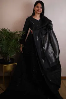 lightweight-silk-saree-in-black-with-silver-zari-sw00000185-b