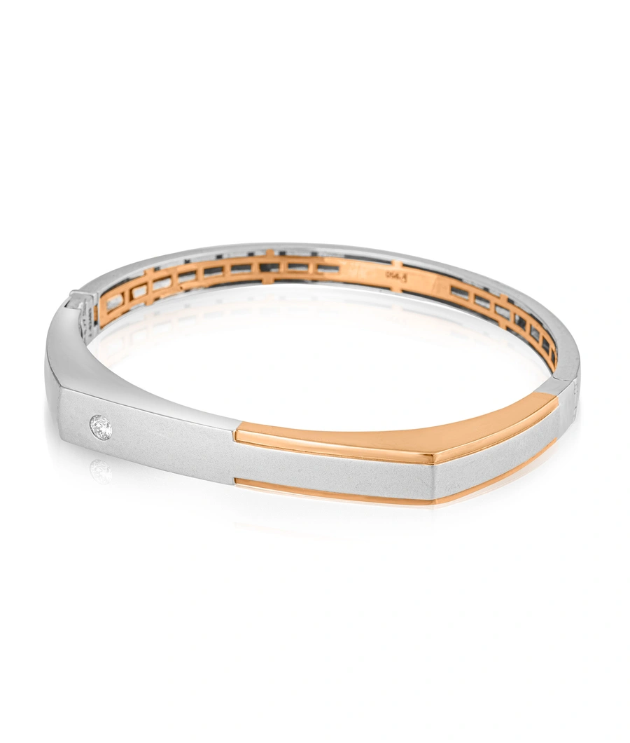 two-tone-gold-bangle-with-a-diamond-and-geometric-design-pkada0004-b
