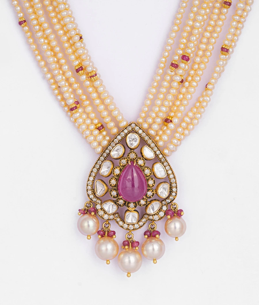 multi-layered-pearl-necklace-with-a-gemstone-pendant-polneck0006-b