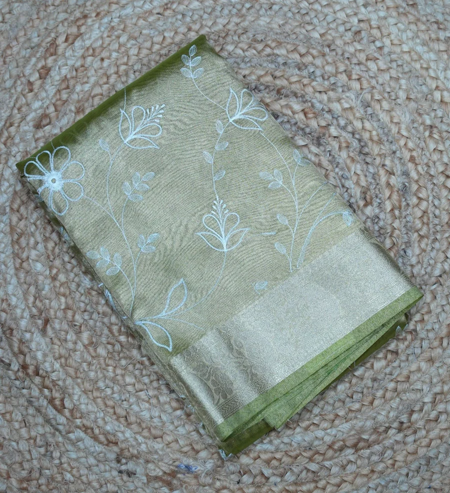 tissue-embroidery-00194-a