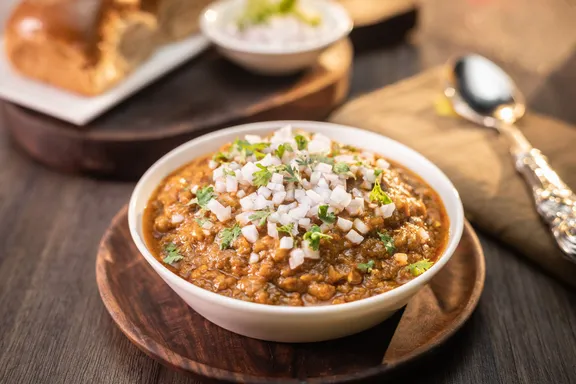 Pav Bhaji Recipe (Mumbai Street Style)      (24)