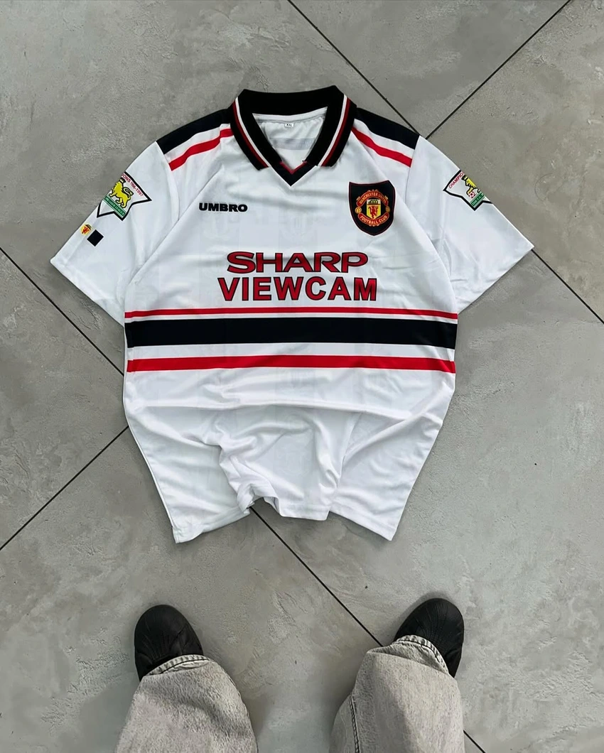 manchester-united-1997-98-trj49-a