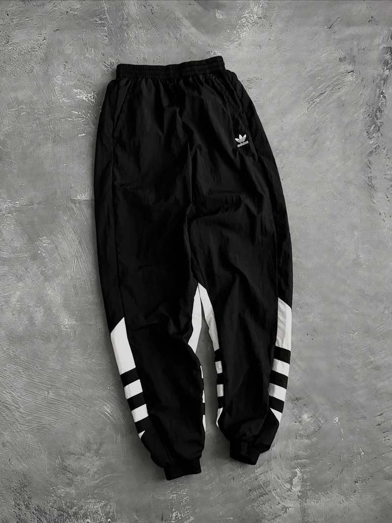 adidas-originals-big-trefoil-colourblock-woven-track-pant-trt627-a