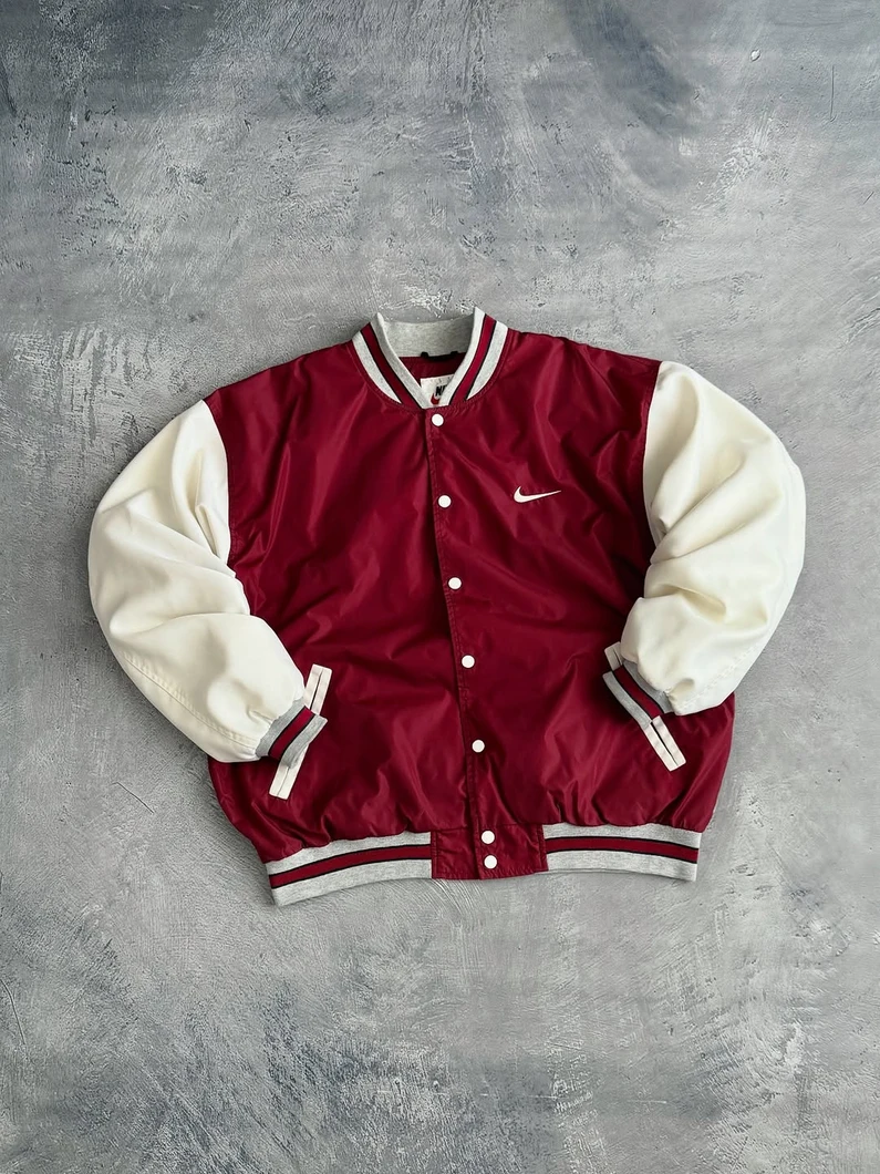 vintage-nike-varsity-trt640-a