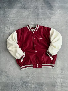 vintage-nike-varsity-trt640-a