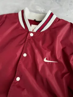 vintage-nike-varsity-trt640-b