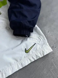 vintage-90s-nike-windbreaker-trt644-d