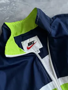 vintage-90s-nike-windbreaker-trt644-i