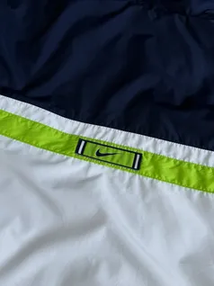 vintage-90s-nike-windbreaker-trt644-j