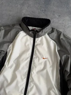 vintage-90s-nike-sportswear-swoosh-windbreaker-trt645-c