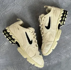 stussy-x-nike-air-zoom-spiridon-cage-2-fossil-sneaker-trt675-a