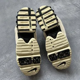 stussy-x-nike-air-zoom-spiridon-cage-2-fossil-sneaker-trt675-g